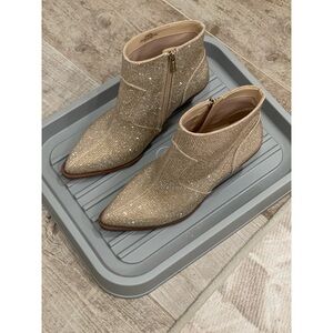 Like New Jessica Simpson Sparkling Rhinestone Western Booties 7.5 Wide